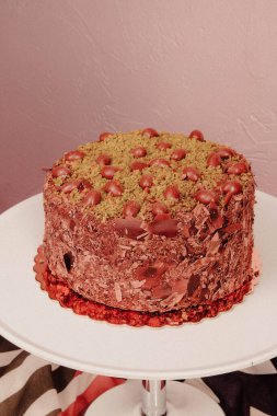 Masada lezzetli bir pasta var.