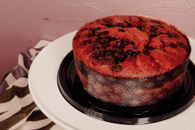 Masada lezzetli bir pasta var.