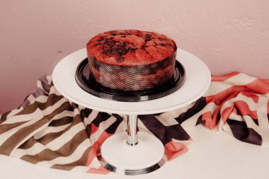 Masada lezzetli bir pasta var.