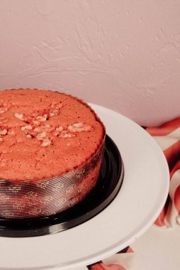 Masada lezzetli bir pasta var.