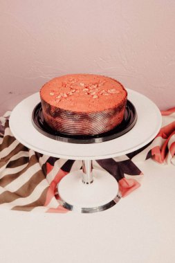 Masada lezzetli bir pasta var.