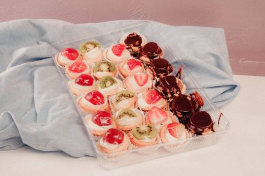 Masada lezzetli bir pasta var.