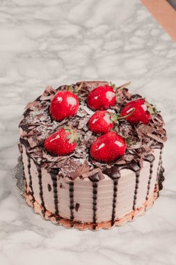 Masada lezzetli bir pasta var.