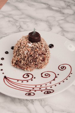 Masada lezzetli bir pasta var.