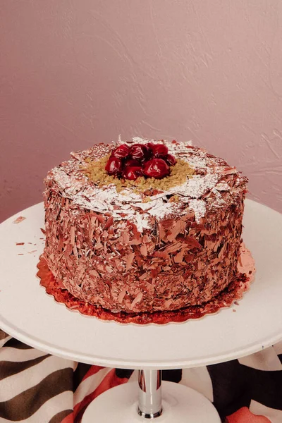 Masada lezzetli bir pasta var.