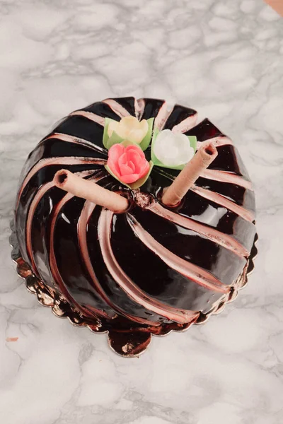 Masada lezzetli bir pasta var.