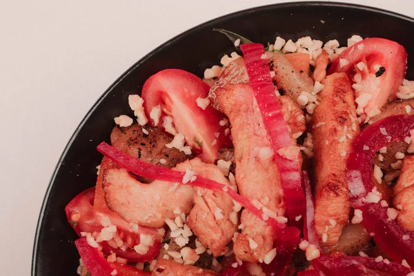 Taze salata tabağı ile karışık yeşillik