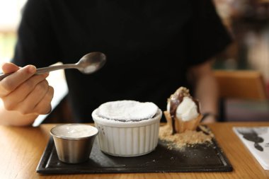 dondurma çikolatalı sufle