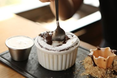 dondurma çikolatalı sufle