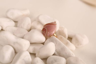 Elmas Mücevherler ve Moda Mücevherleri