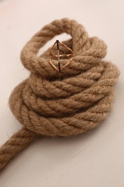 Elmas Mücevherler ve Moda Mücevherleri