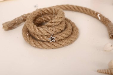 Elmas Mücevherler ve Moda Mücevherleri