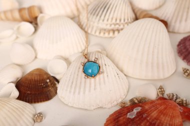 Elmas Mücevherler ve Moda Mücevherleri