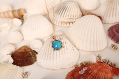 Elmas Mücevherler ve Moda Mücevherleri