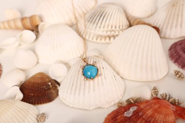 Elmas Mücevherler ve Moda Mücevherleri