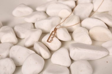 Elmas Mücevherler ve Moda Mücevherleri