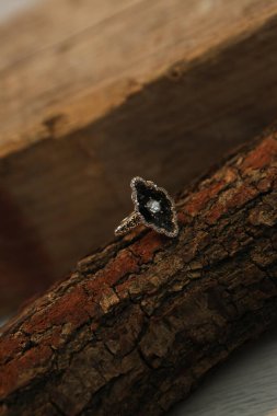 Elmas Mücevherler ve Moda Mücevherleri