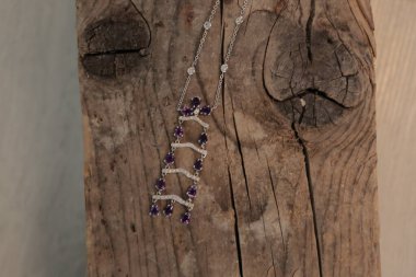 Elmas Mücevherler ve Moda Mücevherleri