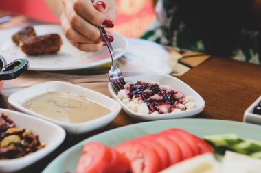 zengin ve leziz Türk Kahvaltı
