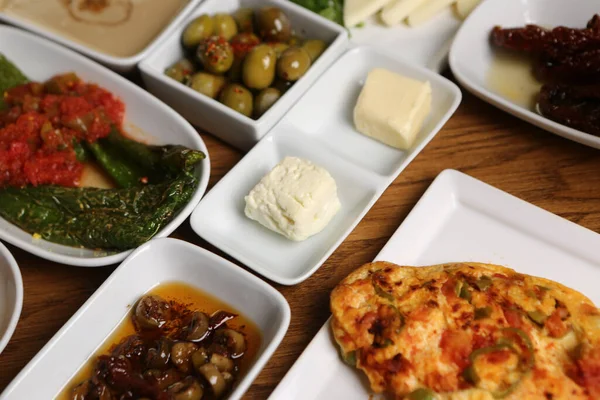 zengin ve leziz Türk Kahvaltı