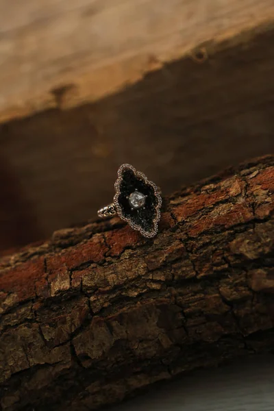 Elmas Mücevherler ve Moda Mücevherleri