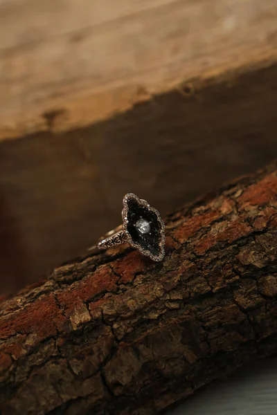 Elmas Mücevherler ve Moda Mücevherleri