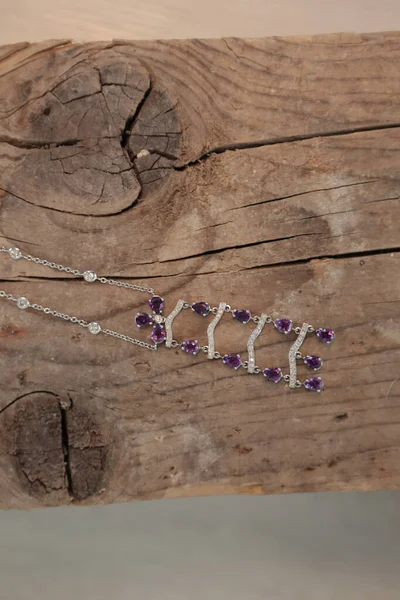 Elmas Mücevherler ve Moda Mücevherleri