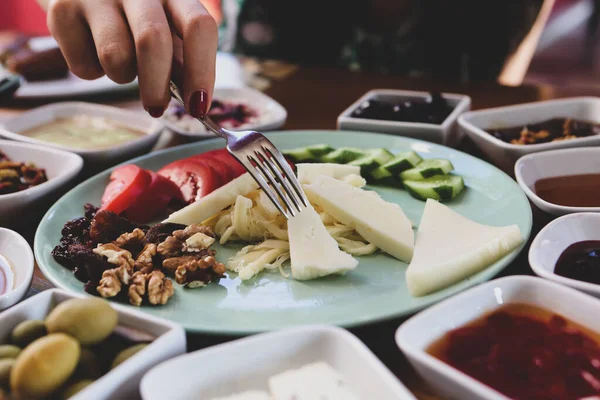 Reichhaltiges Und Köstliches Türkisches Frühstück — Stockfoto