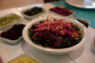 Geleneksel Türk ve Yunan yemek meze masası