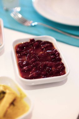 Geleneksel Türk ve Yunan yemek meze masası