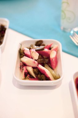 Geleneksel Türk ve Yunan yemek meze masası