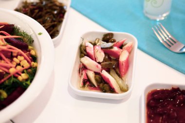 Geleneksel Türk ve Yunan yemek meze masası