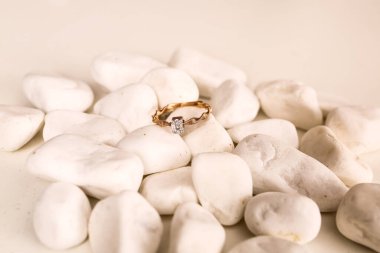 Elmas Mücevherler ve Moda Mücevherleri