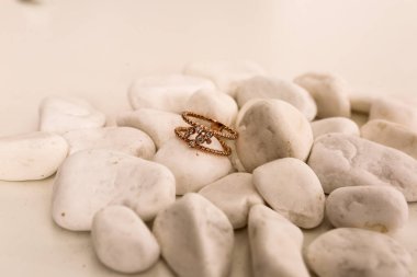 Elmas Mücevherler ve Moda Mücevherleri