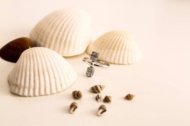 Elmas Mücevherler ve Moda Mücevherleri