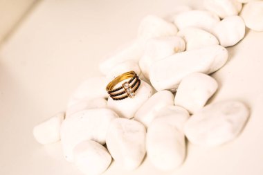 Elmas Mücevherler ve Moda Mücevherleri