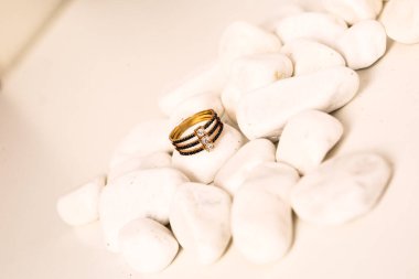 Elmas Mücevherler ve Moda Mücevherleri