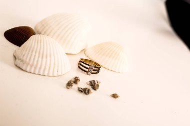 Elmas Mücevherler ve Moda Mücevherleri