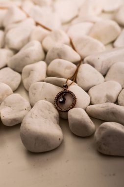 Elmas Mücevherler ve Moda Mücevherleri