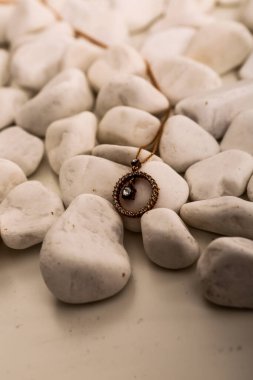 Elmas Mücevherler ve Moda Mücevherleri