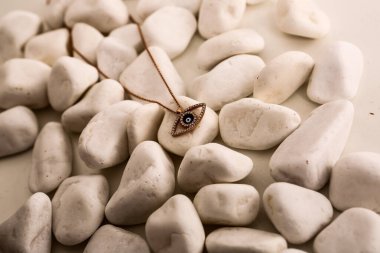 Elmas Mücevherler ve Moda Mücevherleri