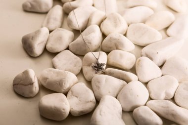 Elmas Mücevherler ve Moda Mücevherleri