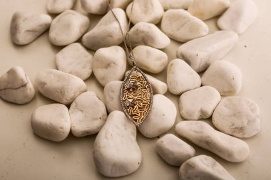 Elmas Mücevherler ve Moda Mücevherleri