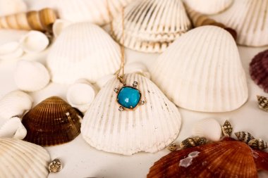 Elmas Mücevherler ve Moda Mücevherleri