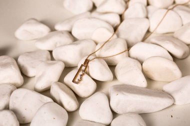 Elmas Mücevherler ve Moda Mücevherleri