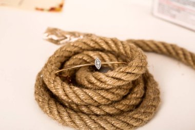 Elmas Mücevherler ve Moda Mücevherleri