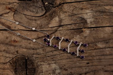 Elmas Mücevherler ve Moda Mücevherleri