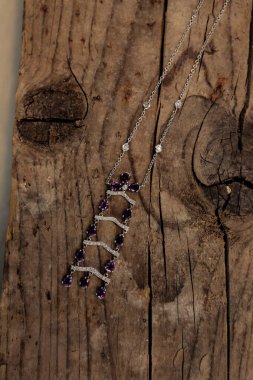 Elmas Mücevherler ve Moda Mücevherleri