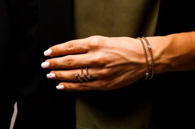 Elmas Mücevherler ve Moda Mücevherleri