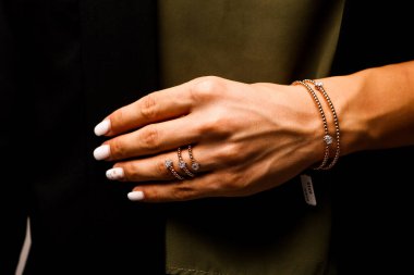 Elmas Mücevherler ve Moda Mücevherleri